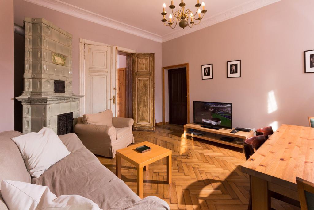 Forum Apartment